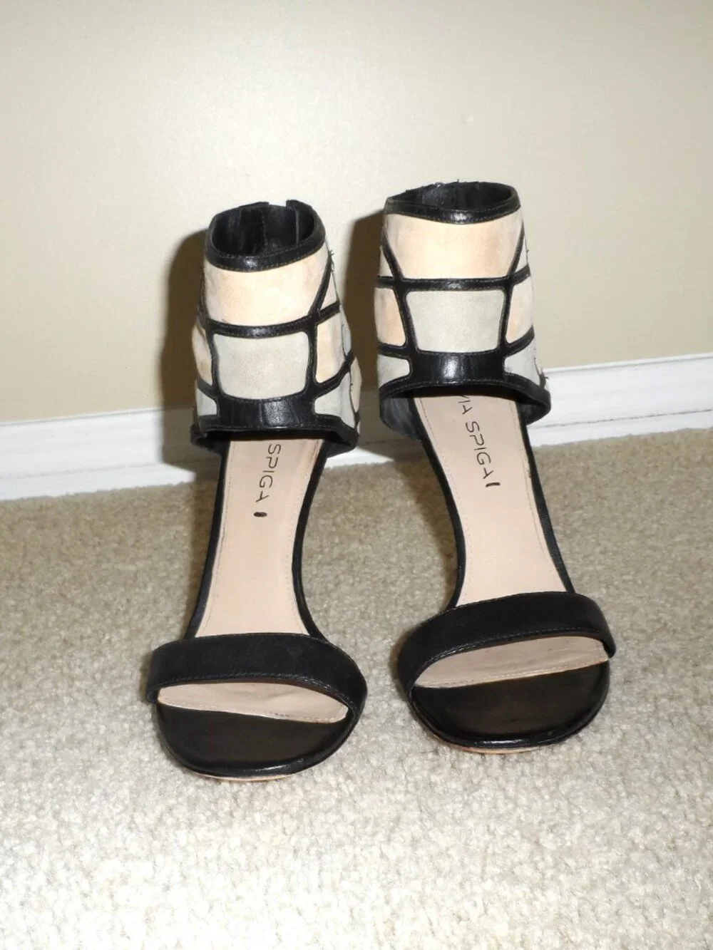 Via Spiga- Genuine Leather Black Strappy Heels - size 8.5 - Picture 4 of 13
